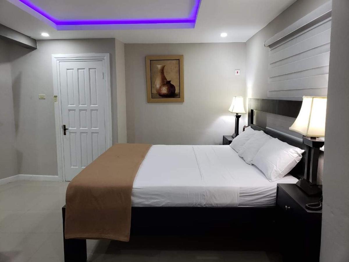 Christar Villas Hotel Kingston Eksteriør bilde