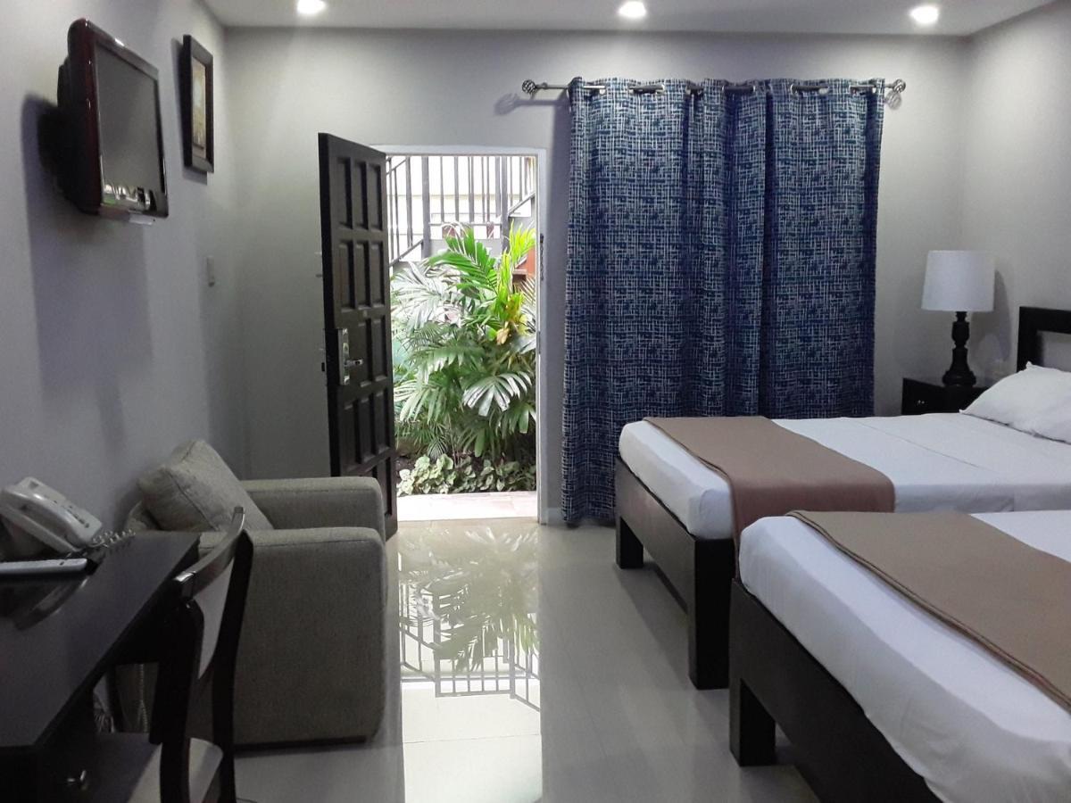 Christar Villas Hotel Kingston Eksteriør bilde