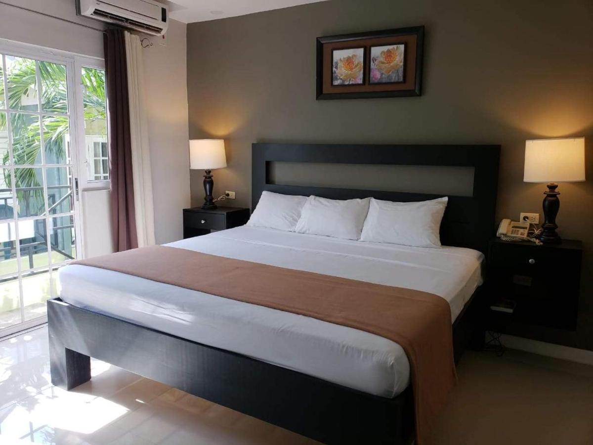 Christar Villas Hotel Kingston Eksteriør bilde