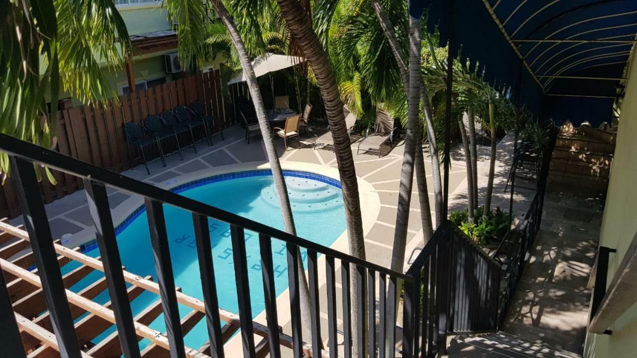 Christar Villas Hotel Kingston Eksteriør bilde